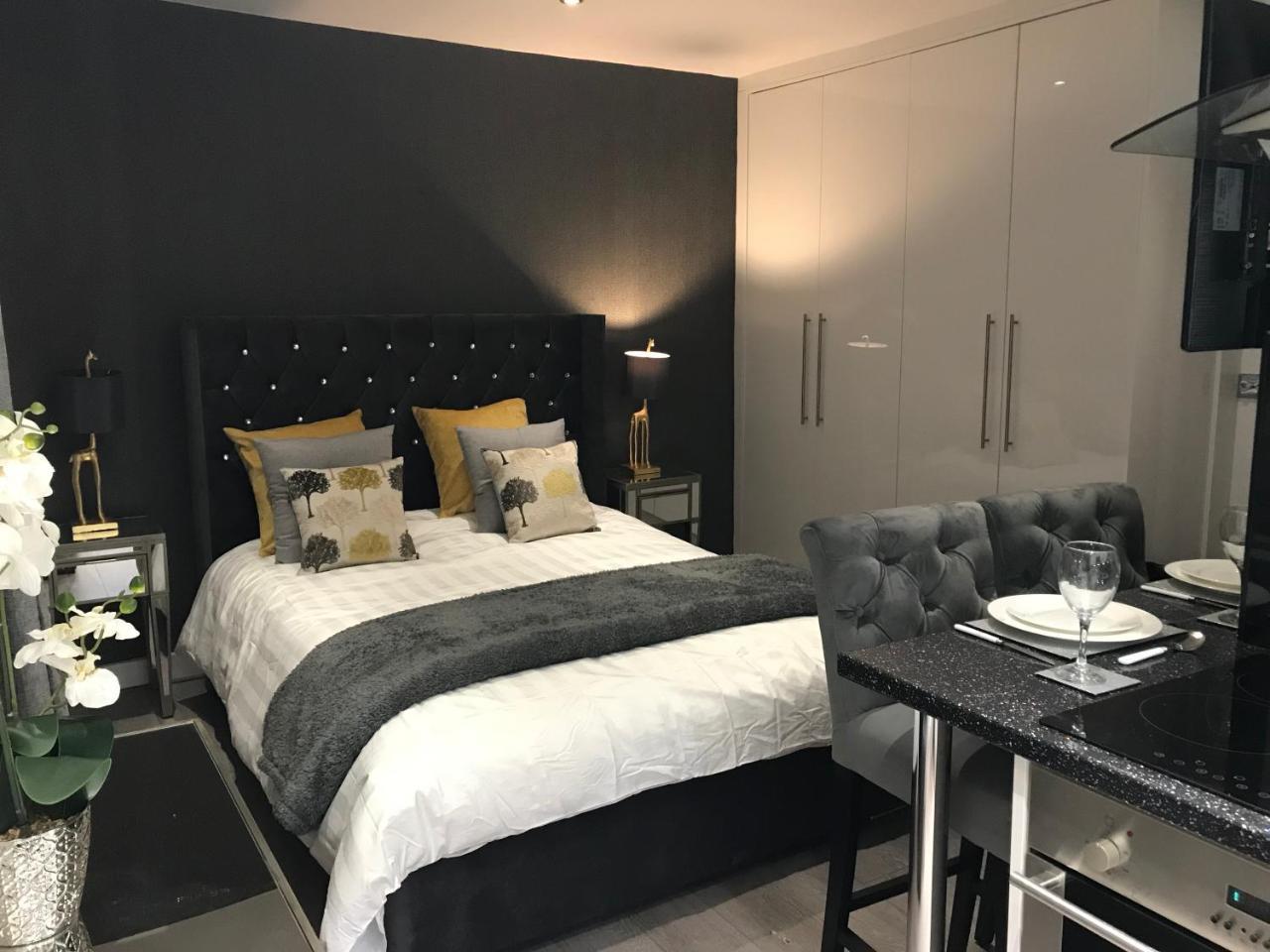 Heart Of Bowness Apartment Bagian luar foto